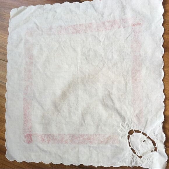 Vintage 30s Handmade Lace Napkins/ Doilies - Picture 9 of 9